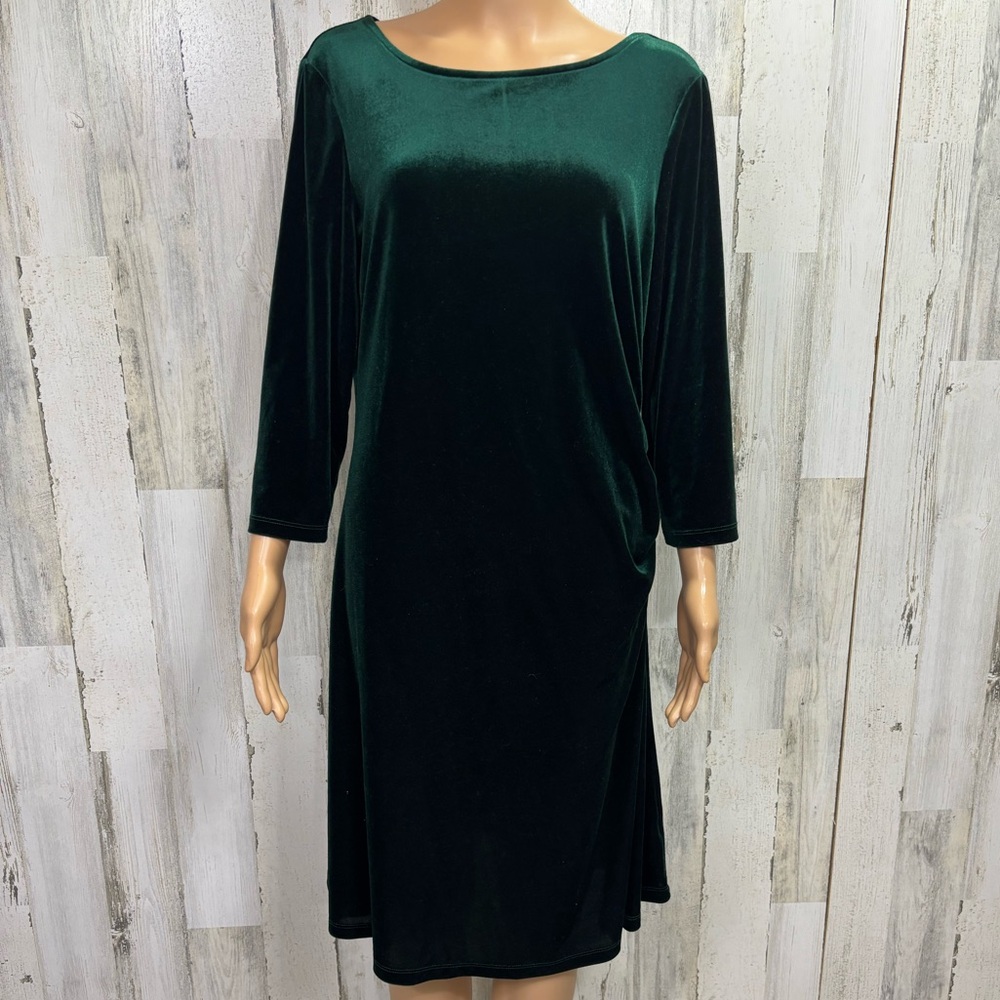 Signature Collection Deep Green‎ Velvet Dress